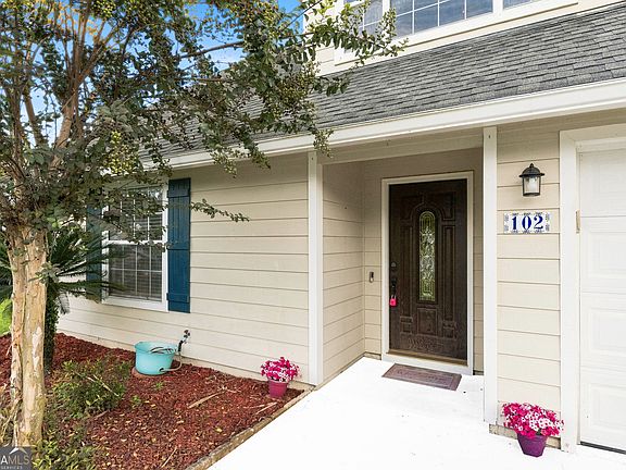 3rd image of 102 Windemere Dr