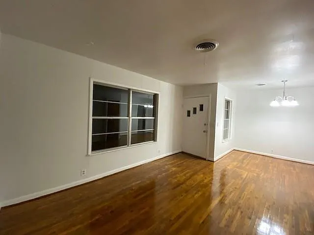 506 S Arizona Dr — Photo 2