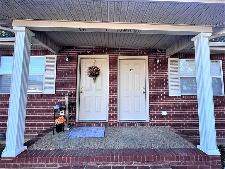 579 Baker Rd — Photo 11