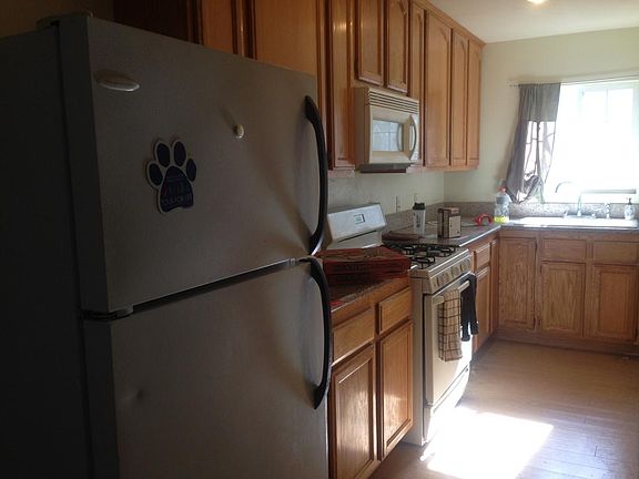 5th image of 153 E Penn St