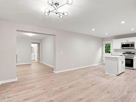 2nd image of 224 Lyons Road