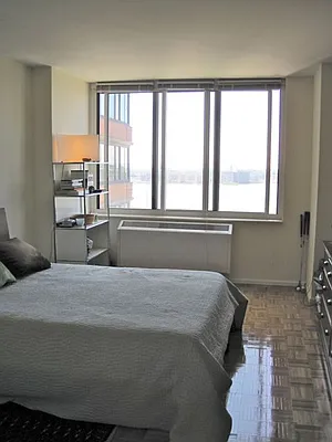 Rented by Halstead Real Estate | media 8