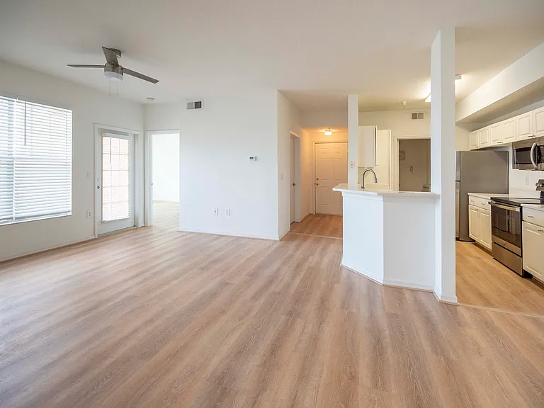 5554 Metrowest Blvd #211 — Photo 8