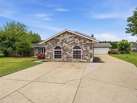 2nd image of 322 Old Meadows Ct