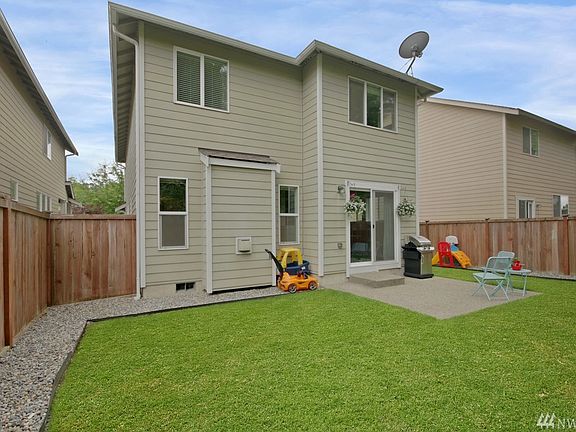3rd image of 10205 184th Ave E