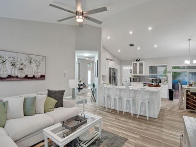 3726 Woods Walk Boulevard, Lake Worth, FL, 33467