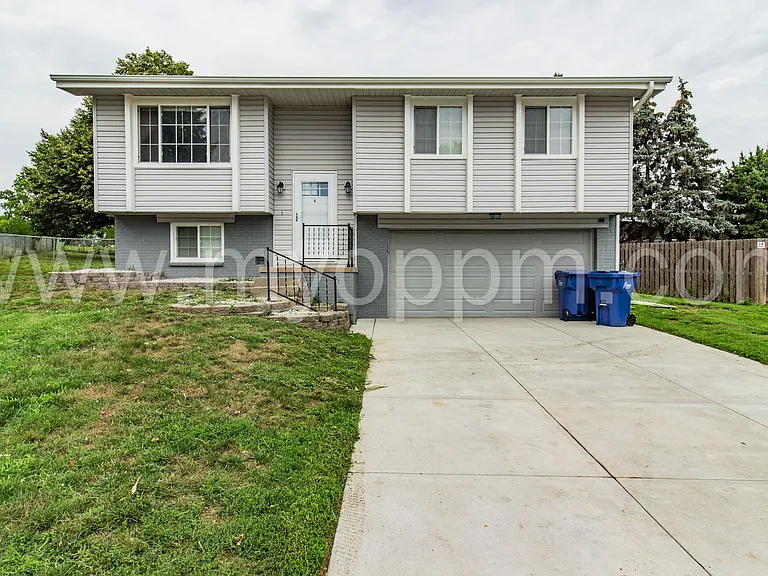 13616 Emiline Cir — Photo 1