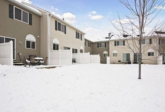 3rd image of 15518 Foghorn Ln