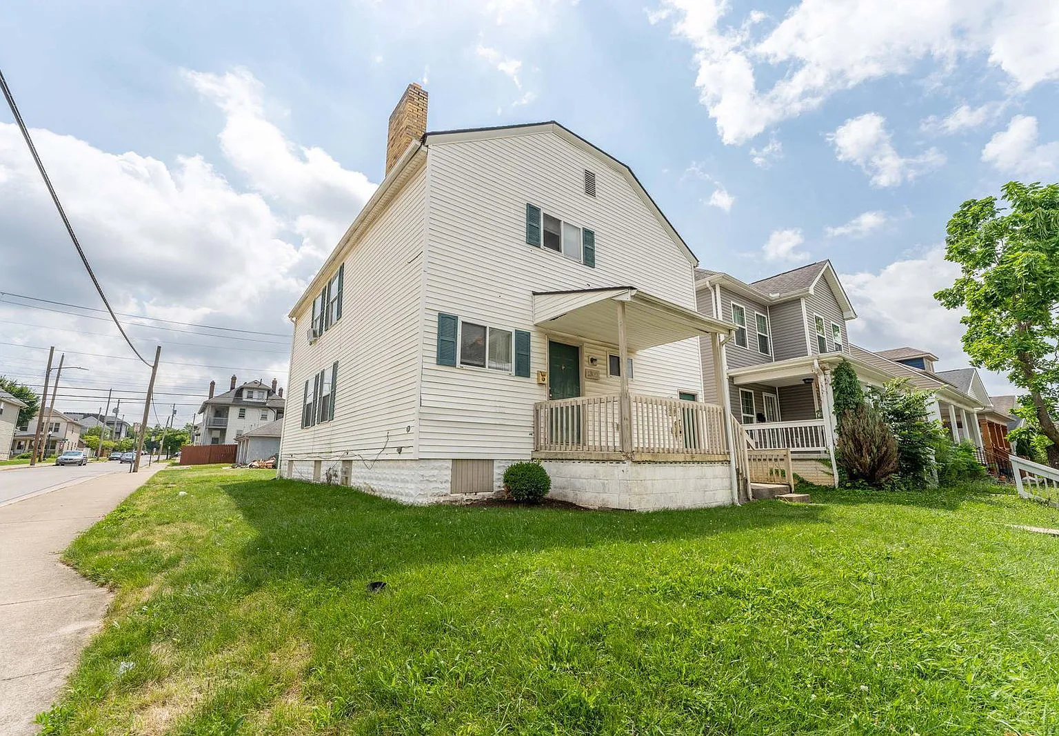 3 bed, 1.0 bath, $1,195 — Photo 1