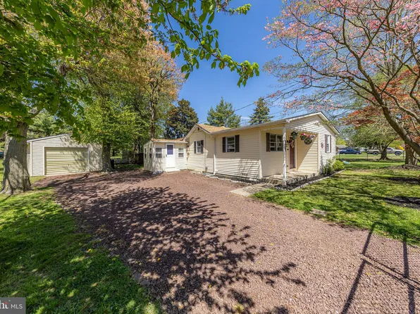 21 Atlantic Rd, Pennsville, NJ 08070