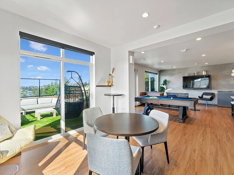 BellevuePark_amenity_sky lounge (7)