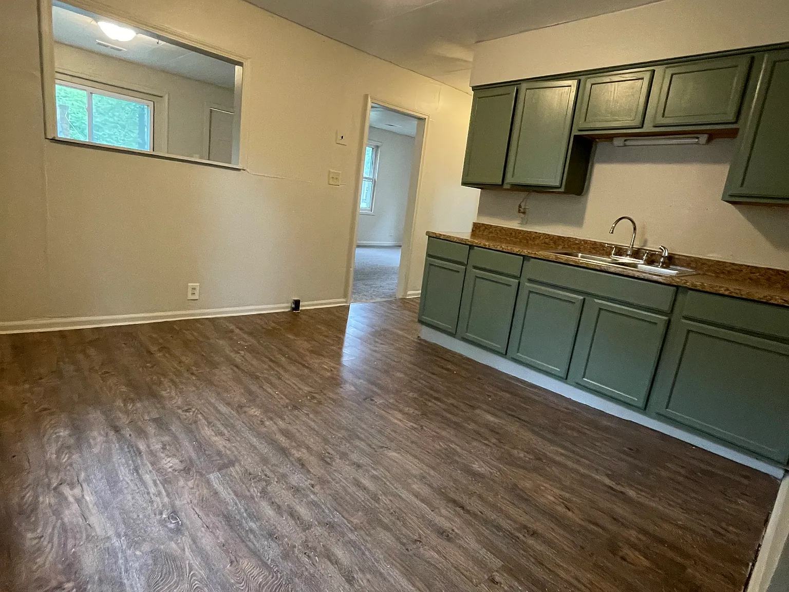 3 bed, 1222 sqft, $1,100 — Photo 3