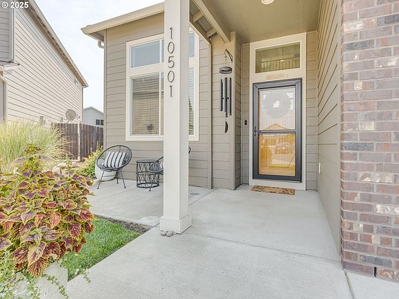 3rd image of 10501 NE 109th Ct