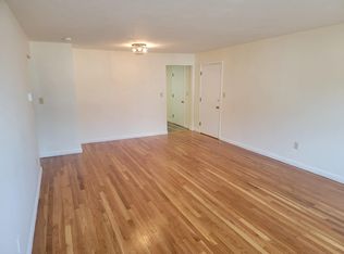 100 E Central St APT 6, Franklin, MA 02038
