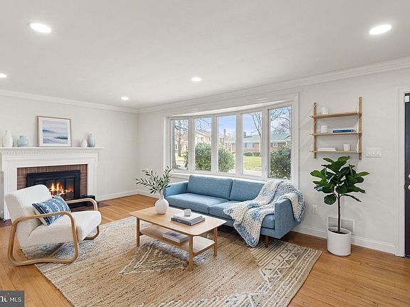 3rd image of 6812 Westchester Ct