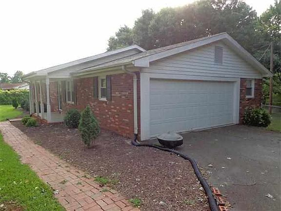 5th image of 197 Twin Creek Dr