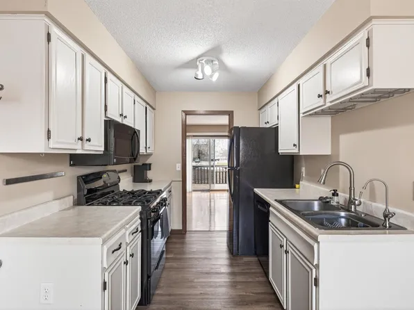 7023 146th Street Ct, Apple Valley, MN 55124