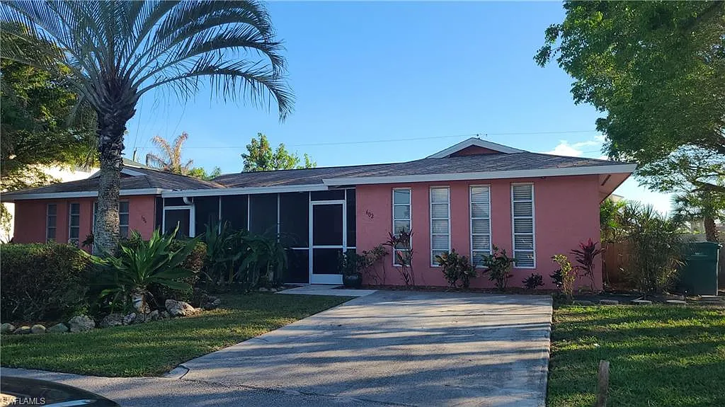 2 bed, 2.0 bath, 1104 sqft, $4,000 — Photo 2