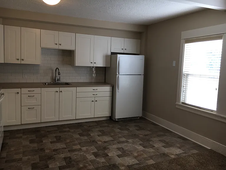 4743B N Albina Ave — Photo 8