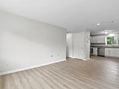 19 Walnut St #WAL19UNIT3 — Photo 11