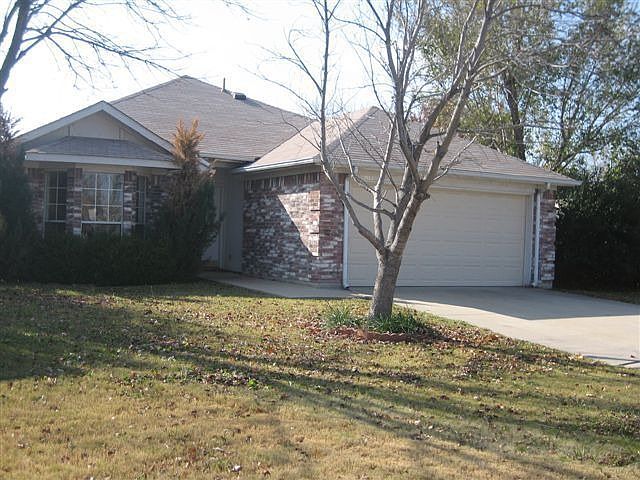 1st image of 2812 Kempton Dr