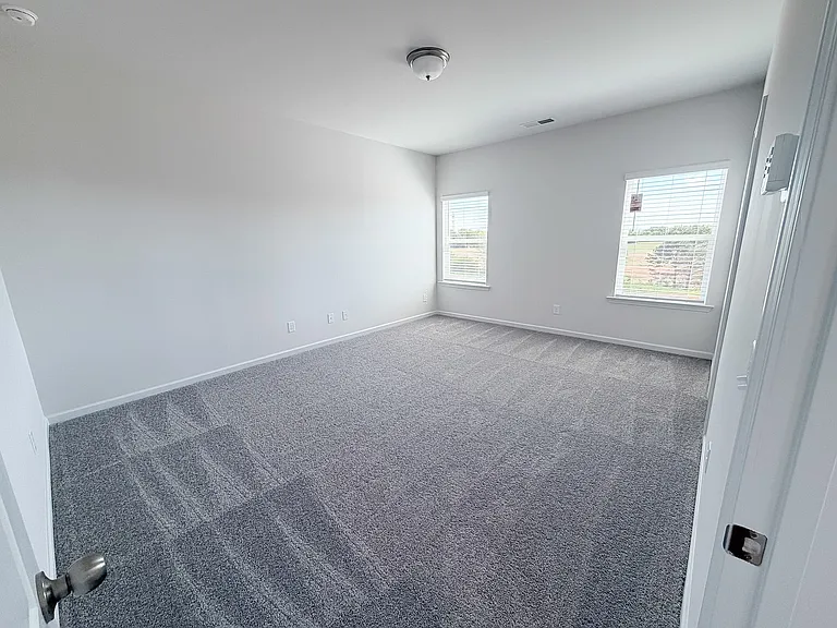 1017 Stiles Ct — Photo 5