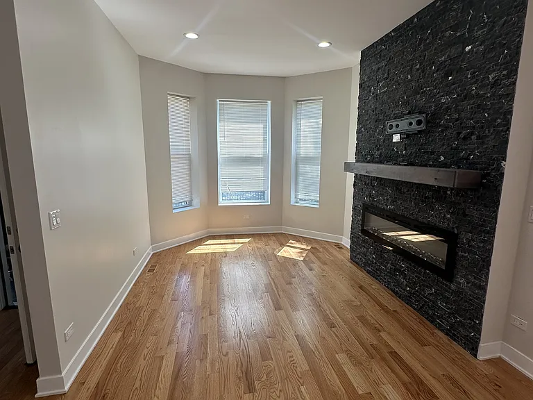 6350 S Champlain Ave #1 — Photo 2