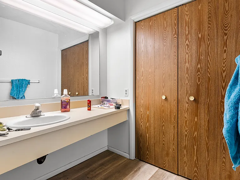 442 N 500 E #11 — Photo 9