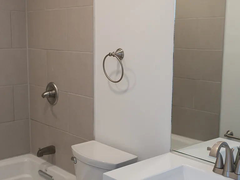 634 N 12th St #22 — Photo 11