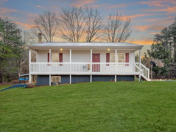 1932 Eagle Point Rd, Huddleston, VA 24104