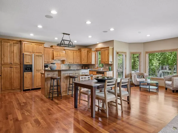 9858 Vagabond Ln N, Maple Grove, MN 55311