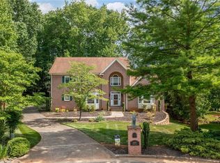 2697 Weymoth Rd, Winston Salem, NC 27103