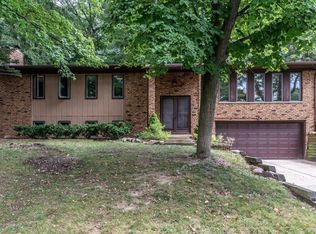 1290 Barrister Rd, Ann Arbor, MI 48105