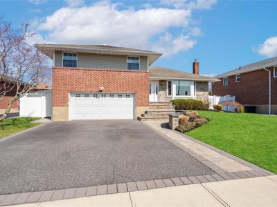 30 Deborah Road, Syosset, NY, 11791