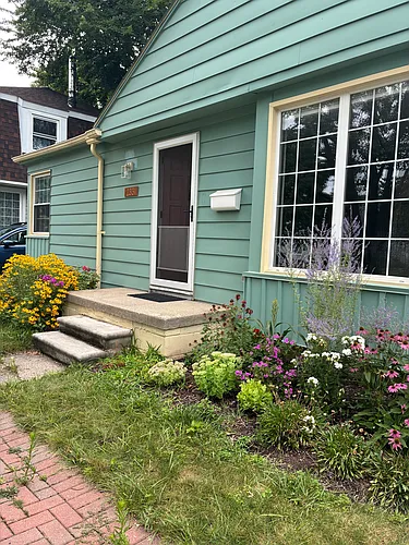 2331 Rowland Ave Photo 1