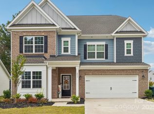 299 Hamptons Cove Rd, Troutman, NC 28166