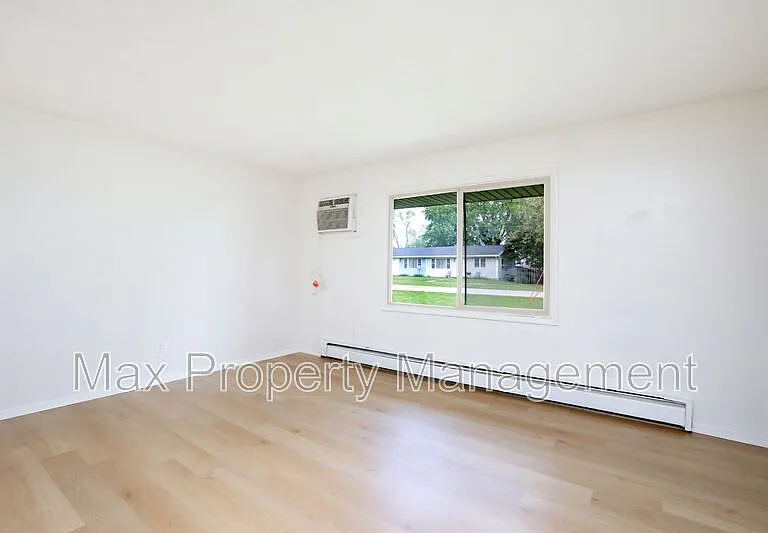 500 Laurel St #2 — Photo 6