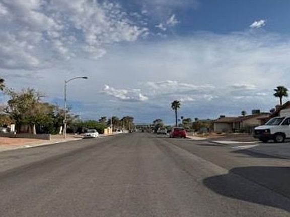 Exterior Neighborhood (street photo)
