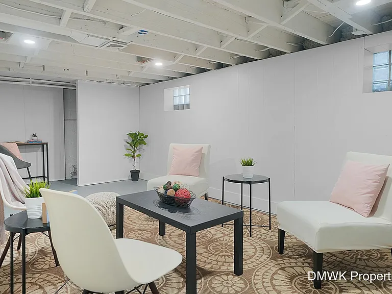 Lower Level - Entertainment Area