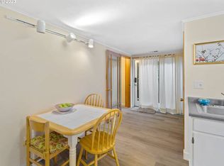 2695 Agate St #A, Eugene, OR 97403