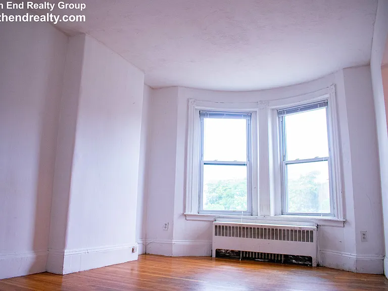 762 Huntington Ave #5 — Photo 5