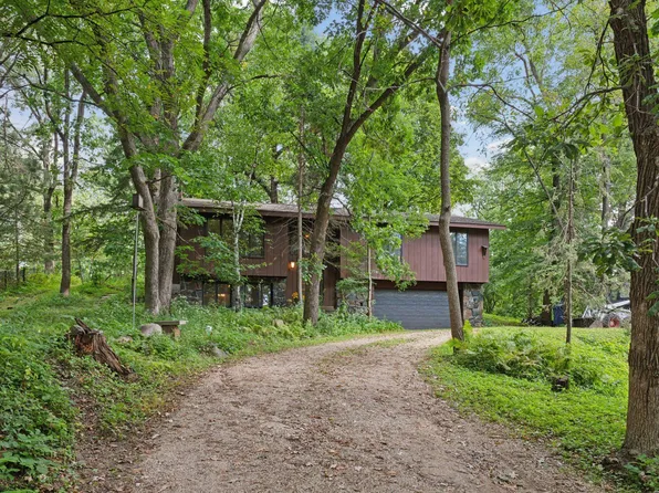 2119 Skyway Dr, Saint Paul, MN 55119