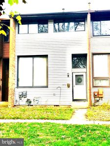 372 Irvington Pl, East Windsor, NJ, 08520