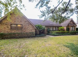 10115 Knoboak Dr, Houston, TX 77080