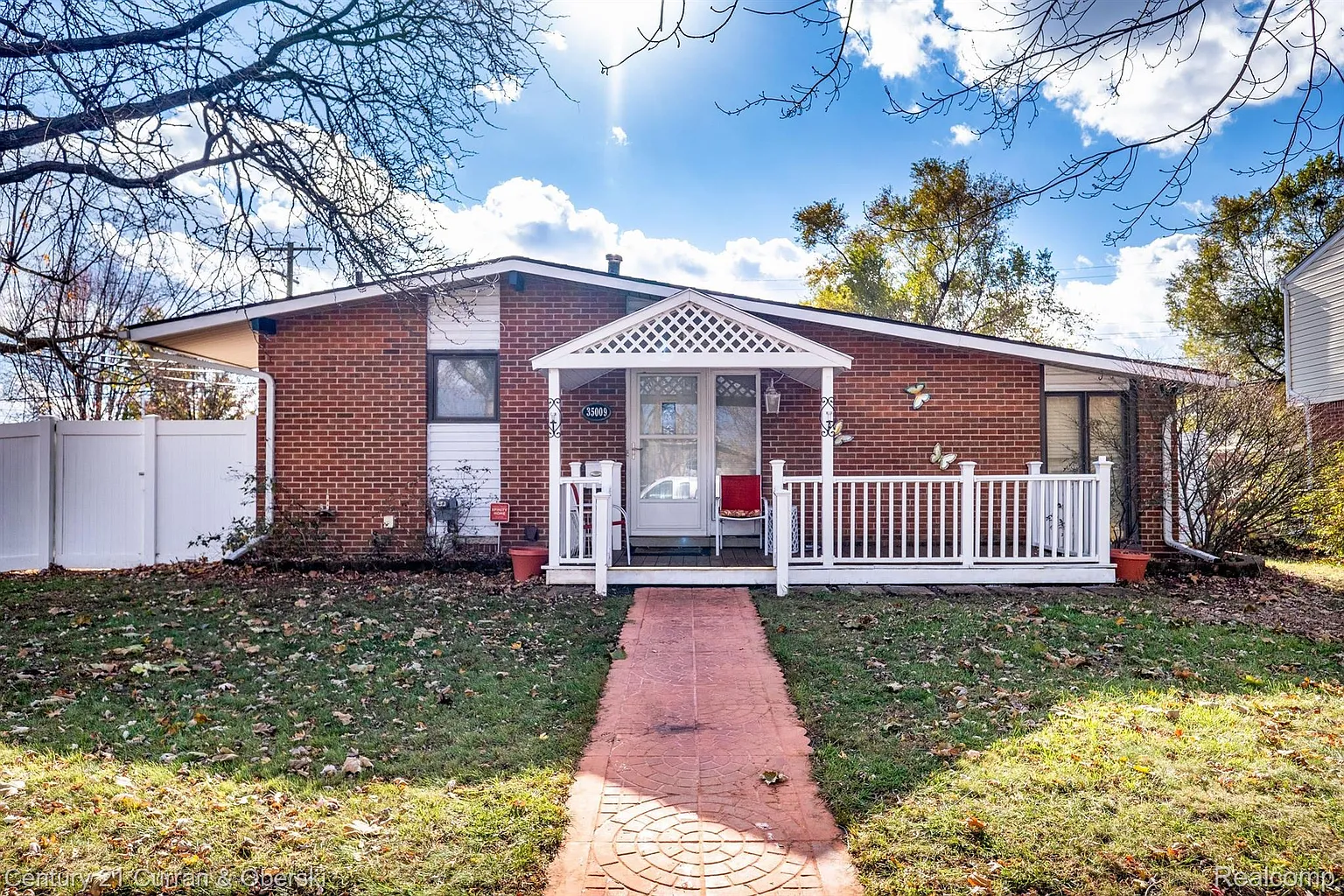 35009 Nancy St photo 1