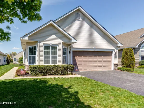 50 Eagle Ridge Circle, Lakewood, NJ 08701