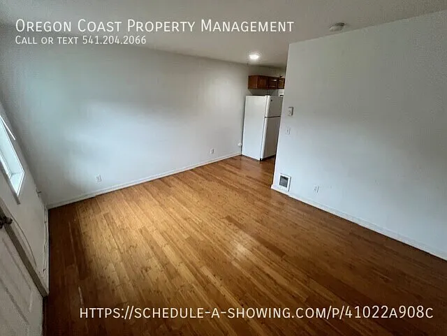 Ocean Breeze Apts. Unit 5 — Photo 4