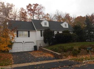 124 Timber Ridge Rd, Middletown, CT 06457