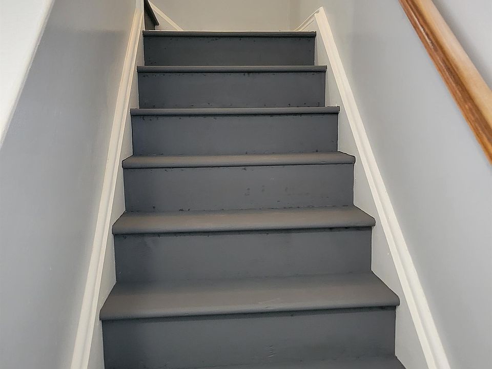 2nd image of 32 Palmer Ave APT 7