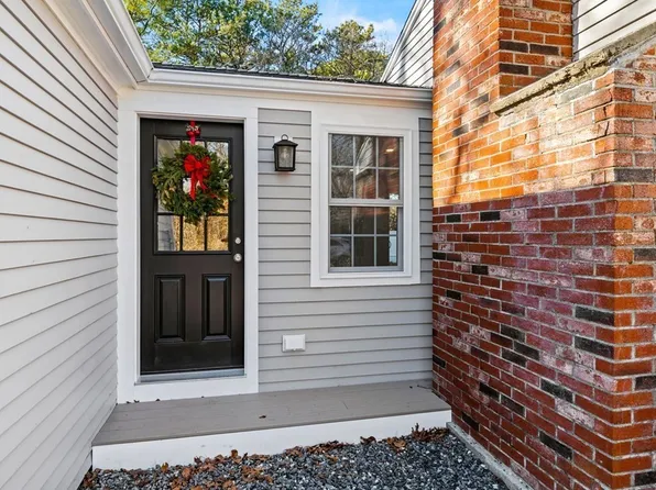 373 Oakland Rd, Barnstable, MA 02630